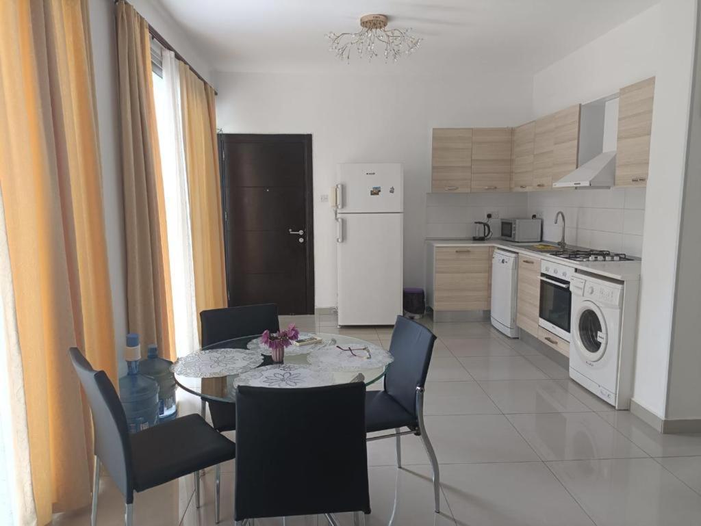 Magic Beach Apartments Kyrenia  Luaran gambar